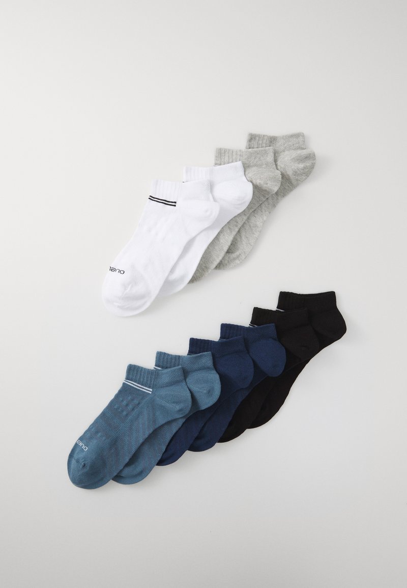 Sada desiatich ponožiek v rôznych farbách: dve biele, dve šedé, štyri odtiene modrej a dve čierne. Vyrobené z jemného materiálu s rebrovanými manžetami.