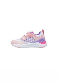 Scarpe da ginnastica atletiche con tomaia in mesh traspirante bianco e rosa, dettagli viola, doppie cinghie in Velcro e suola texturizzata bianca.