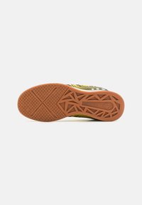 JAKO J-SI TAKE UNISEX - Saalijalgpalli saapad - neon yellow/jet black