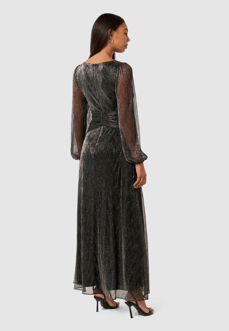 sachin and babi light blue dress Yara Shahidi 2024 Oscars After Party Lace Dress main image 1