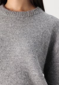 Gina Tricot CREW NECK - Pulover - mid grey