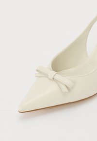 ALDO LUXURIANT  - Klassiske pumps - white/bone