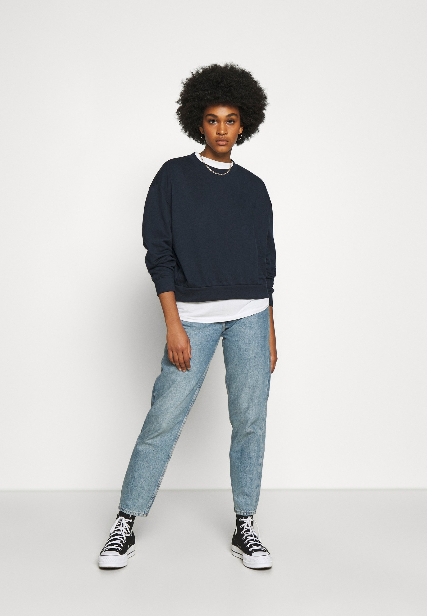 Women HUGE CROPPED - Sweatshirt Women HUGE CROPPED - Sweatshirt