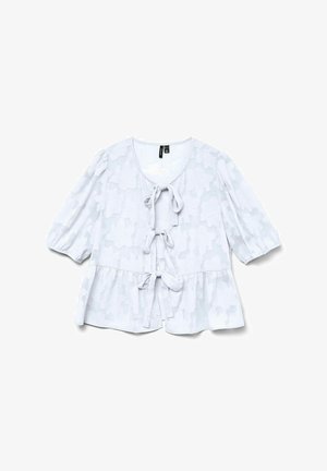 Heled hall blouse, millelise floraarse mustriga, ümmarguse kaelusega ja kolmeveerandi varrukatega. Omab ees sidemeid ja kogumisvööd.