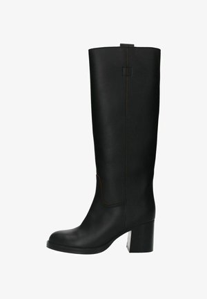 Zwarte leren kniehoge laars met een gladde textuur, rechthoekige blokhak en contrasterende stiksels langs de zijkant.