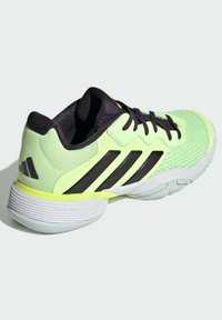 adidas Performance BARRICADE  - Zapatillas de tenis para todas las superficies - green spark   aurora black   crystal jade