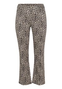 Pantalons à imprimé léopard en beige et noir, dotés d'une taille extensible et d'un design à jambes évasées. Fabriqués en tissu doux avec une texture lisse.