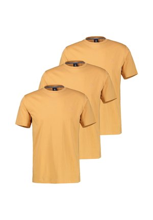 Drei schlichte, senfgelbe T-Shirts mit kurzen Ärmeln und Rundhalsausschnitt, die überlappend auf einem weißen Hintergrund angeordnet sind.