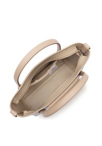 Borsa beige con un'esterno in pelle liscia. L'interno presenta una fodera testurizzata, numerosi scomparti e una chiusura superiore con zip.