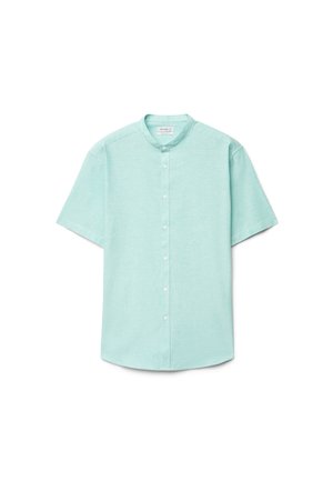 Kurzärmeliges mintgrünes Hemd mit Stehkragen und durchgehender Knopfleiste, auf weißem Hintergrund dargestellt.