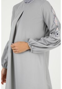 Modanisa CREW NECK TAVIN - Tunika - grey
