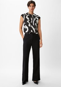 comma MIT ALLOVER-PRINT czarny