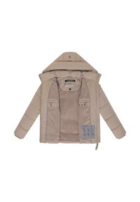 Beige pufferjack met een capuchon en ritssluiting. Heeft een zachte binnenkant, zichtbare zakken en een wasinstructielabel aan de binnenkant.
