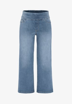 Jasnoniebieskie dżinsy o szerokich nogawkach z elastycznym pasem i przednimi kieszeniami, przedstawione na białym tle.