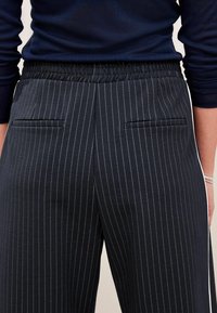 Next WIDE LEG SIDE STRIPE  - Tygbyxor - navy