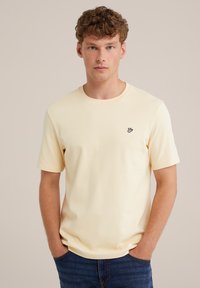 Nepasirinkta, yellow