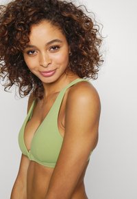 Seafolly BELIZE LONGLINE - Parte de cima de biquíni - green tea