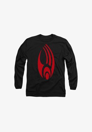 Schwarzes Langarmshirt mit einem großen roten Grafikelement, das Flammen oder Kurven ähnelt, in glatter Textur und lässiger Passform.