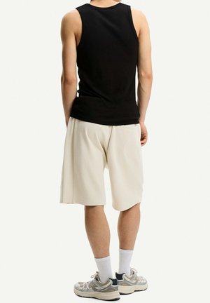 Bershka, Short - sand