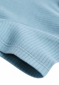 Thumbnail Image 7