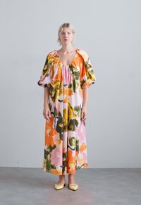Stine Goya TERESA LIGHT FLUID - Robe de jour - summer day
