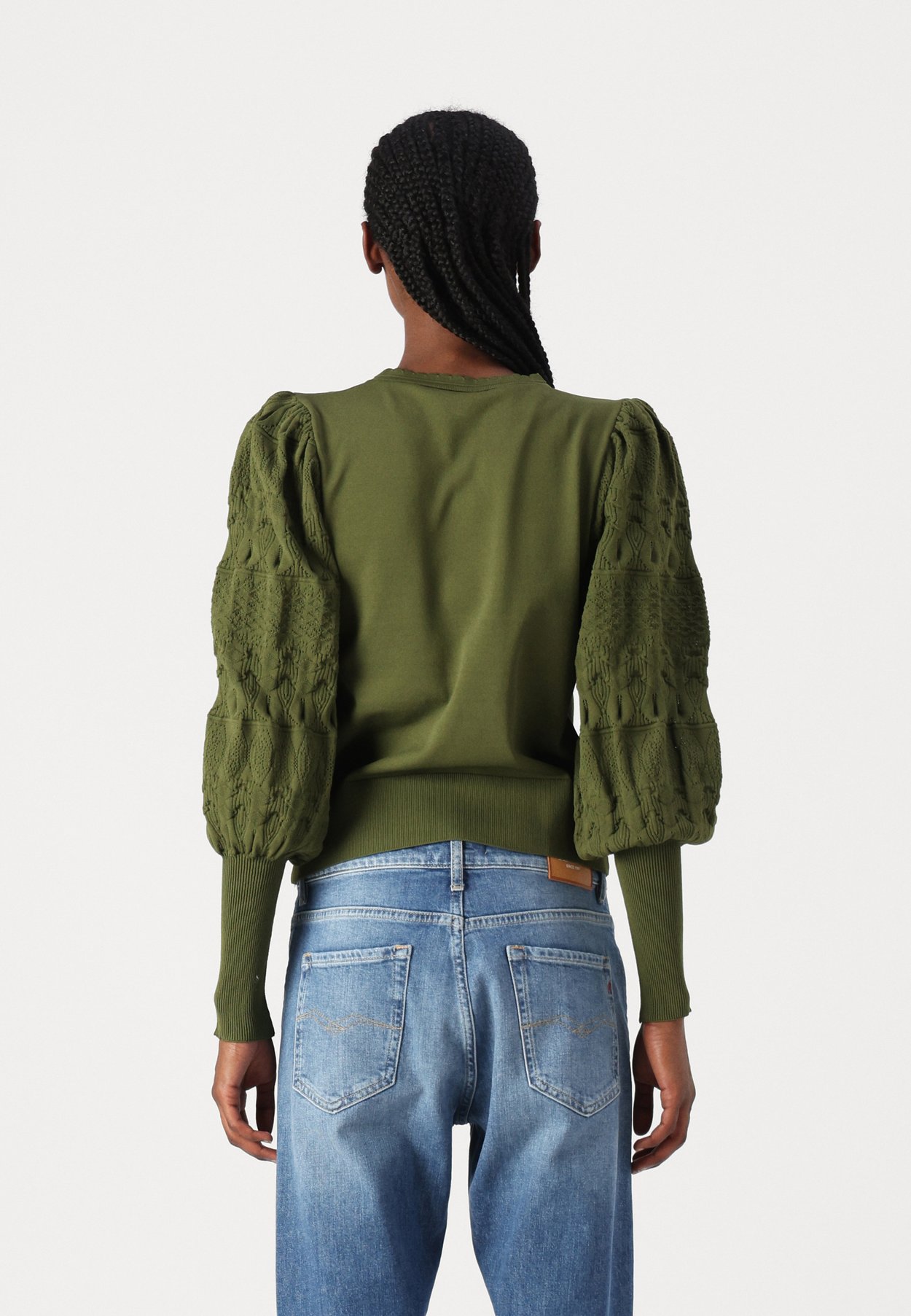 ONLMELITA O NECK