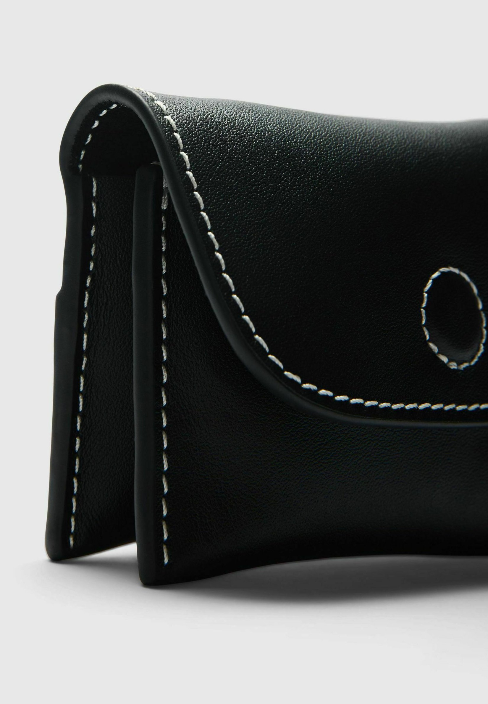 Selected Belt Leather - Cross body bag - black - Zalando