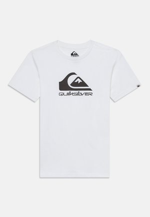 Biela bavlnená tričko s čiernym logom Quiksilver na hrudi. Klasický okrúhly výstrih a krátke rukávy, s malým logom na rukáve.