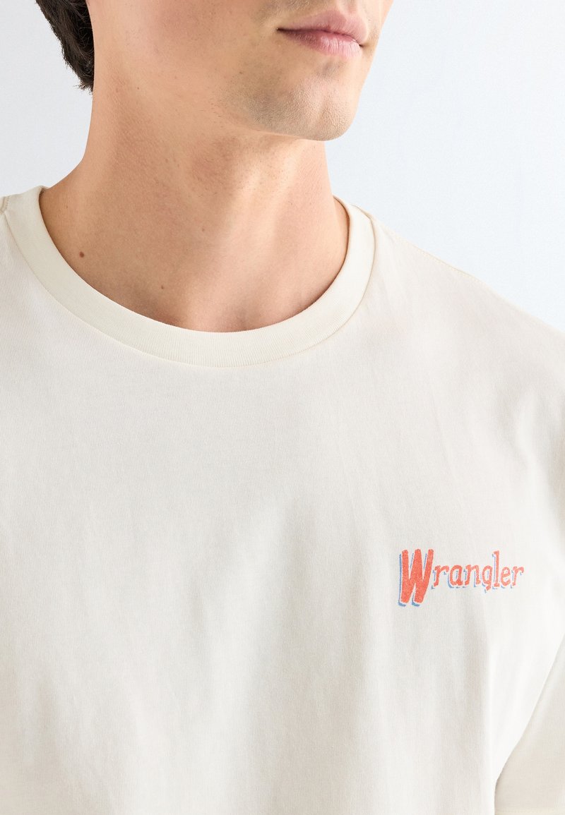 T-Shirt Homme Wrangler Blanc Taille M - 100% Coton - Neuf Avec Étiquettes - Coupe Regular