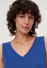 s.Oliver Sukienka z dżerseju