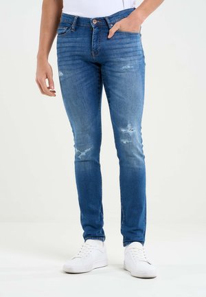 Jeansy Slim Fit