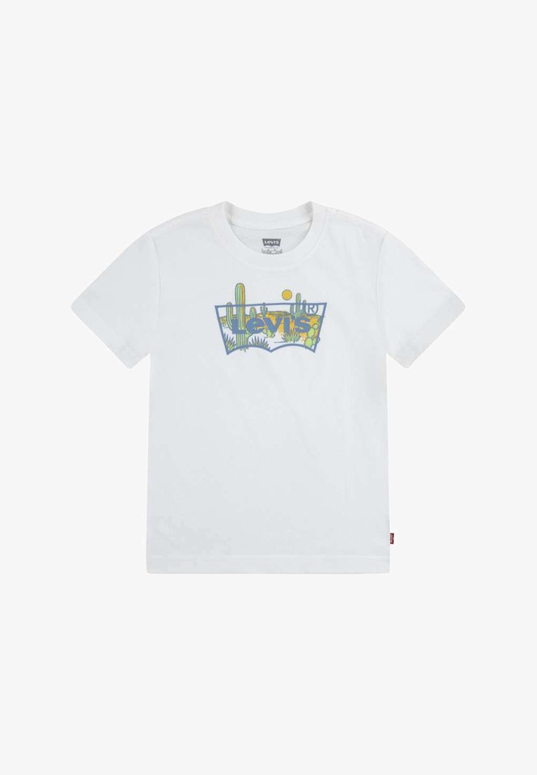 Camiseta de algodón blanca con un diseño gráfico colorido que incluye cactus y luz solar, con la marca "Levi's" en azul y amarillo en la parte frontal.