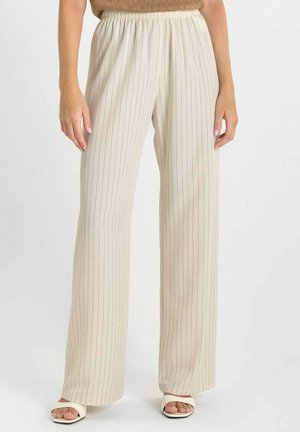 LOOSE LARGE SIDIA - Pantalon classique - blanc