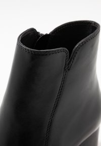 Anna Field LEATHER - Botines - black
