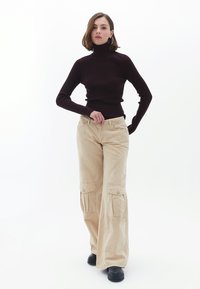 OXXO TURTLENECK - Svetr - chocolate plum
