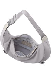 Borsa a spalla in nylon grigio chiaro con forma arrotondata, dotata di chiusura con cerniera superiore, tracolla in evidenza e interno pulito con un'etichetta del logo.