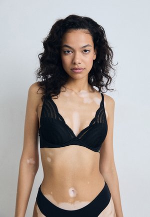 BOSS WAVE  - Triangel BH - black