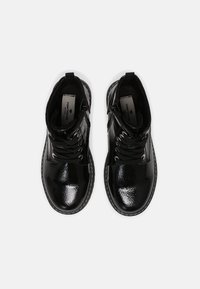 TOM TAILOR Botines con cordones - black