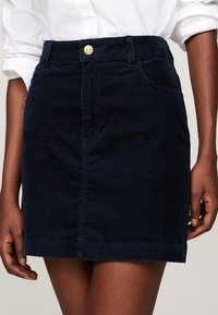 Tommy Hilfiger STRETCH SHORT  - A-line skjørt - desert sky