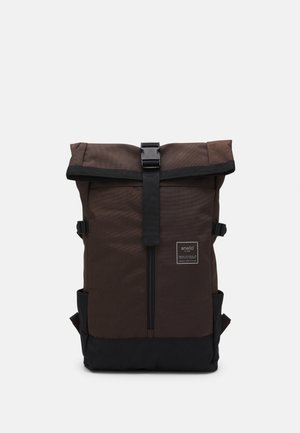 Tagesrucksack - dark brown