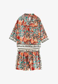 Neselectat, red abstract