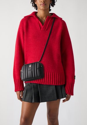 FEMININE CAMERA BAG - Cross body bag - black
