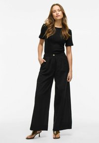 VILA MIT KURZEN ÄRMELN RUNDHALS - Camiseta estampada - black beauty