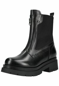 Sorte læder ankelstøvler med elastiske sidelåg, en frontlynlås og en chunky sål med struktureret slidbane for bedre greb.