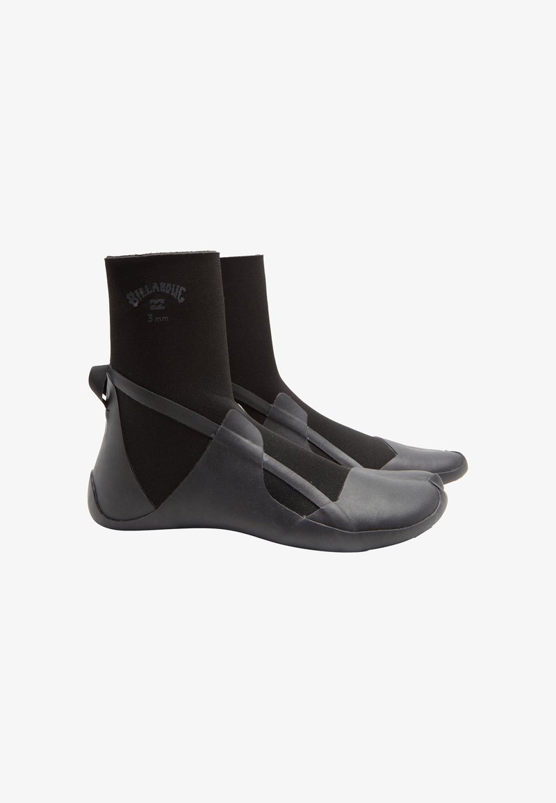 Black neoprene wetsuit boots with a smooth rubber sole, 3 mm thickness, featuring a reinforced ankle and heel for added support.