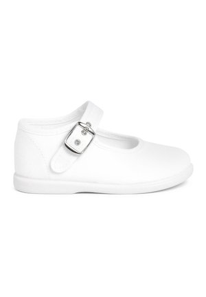 Weiße Leinenschuhe im Mary Jane-Stil mit abgerundetemzehen, verstellbarem Riemen und Gummisohle. Einfaches Design ohne erkennbare Muster.