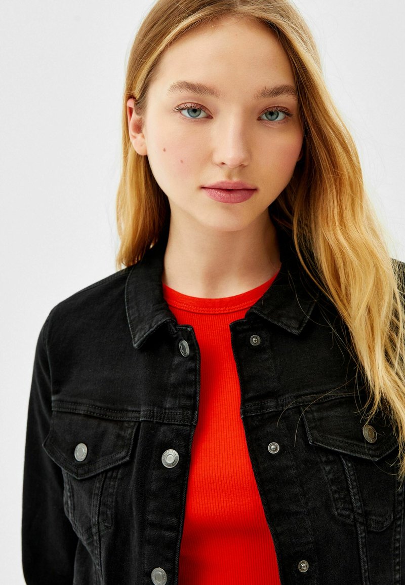 Damen Leichte Jacken | Bershka Jeansjacke black/schwarz - IK80235 Damen Leichte Jacken | Bershka Jeansjacke black/schwarz - IK80235