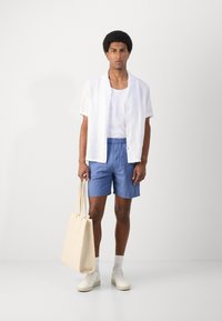 Thumbnail Image 6