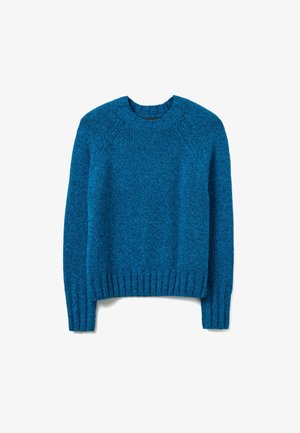 Pull tricoté bleu avec un col rond, des poignets et un ourlet côtelés, et une finition texturée, présentant une coupe décontractée et des manches raglan.
