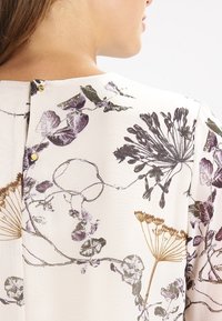 Selected Femme Vapaa-ajan mekko - multi-coloured